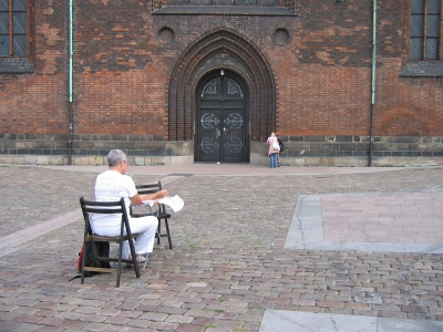 Dag 1: fredag foran domkirken på Store Torv. (billede 1 af 4)